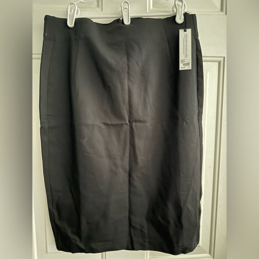 Lane Bryant beautiful New Black Skirt Size 14